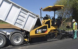 10K views · 35 reactions | Pavimentadoras CAT AP300F e AP355F -...