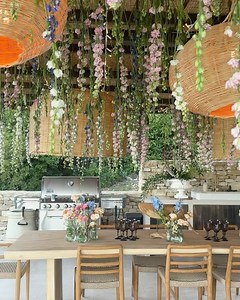 Mathilde 🐈‍⬛ on Instagram: "best friend’s birthday weekend at home 🎀🍓"