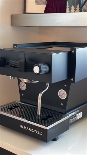 Unboxing La Marzocco Linea Mini at Cafe Mendoza