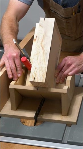 Precision Spline Jig for the Table Saw #woodworking #tablesaw #technique