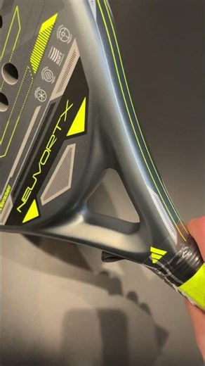 Adidas NEUVORTX Black / Lime | Kontrola