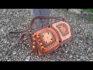 How to Crochet a Purse - Granny Square Purse