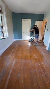 White oak sanding, staining and coating. #whiteoakfloors #whiteoak #flooring #floorrefinishing #hardwoodrefinishing #hardwoodfloor #refinishing #woodrefinishing #restorations #sanding #sandingwood #coating #bostonhardwoodfloor #bostonhardwoodcompany #bostonrenovation #bostonhomes #massachusettshomes #bostonservices #massachusettsflooring #bostonflooring #workingprocess #woodwork #staining #stainingwood | Weles.Inc