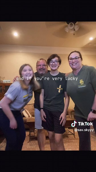 a love letter to those across the world #london #americanabroad #travel #england #gradschool #satc #traveltips #tv #sexandthecity #foreigner