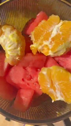 ✋Don’t buy Gatorade, make this instead!🎉✨ The mineral rich water from fruits will hydrate you far