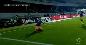 Video | Con asistencia y gol de Luis Díaz, Porto remontó y ganó en su visita a Vitória de Guimarães