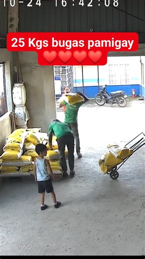 ✨ 25 kilos of bugas for each Kritzland/Argao Bay employee! ✨ A generous birthday blessing from our Big Boss — Papa Sam — as he celebrates his 68th birthday! Thank you, Papa Sam, for sharing your love and kindness with everyone. May God continue to bless you with more years of good health, joy, and success! 💚🙏 Please like and share ❤️❤️ #PapaSamAt68 #BlessedBirthday #KritzlandFamily #sharingiscaring | Rash Serolf