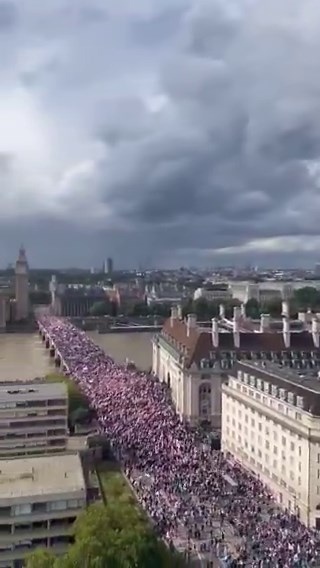 日本も辞任に追い込まなきゃならない国会議員や地方首長が沢山いる。イギリスの状態になるまで黙ってたら手遅れになる。今、徹底的に追い込まなきゃ駄目だ！！💢💢