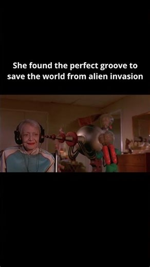 She found the perfect groove to save the world #marsattacks #housemusic #housemusic