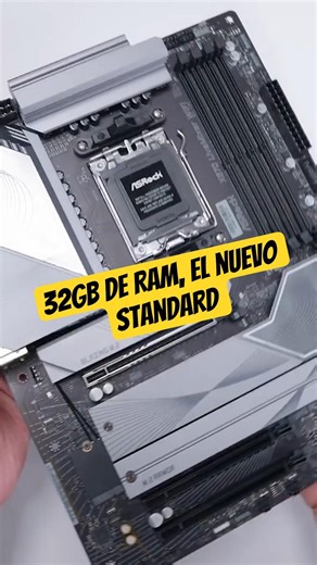 Microsoft recommends 32 GB of RAM for unlimited gaming. #GamingPC #Windows11 #RAM