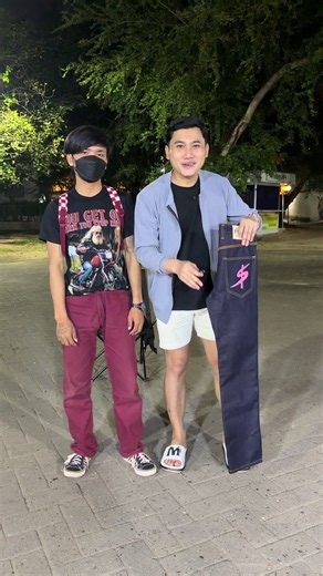 ຮ້ານຕ້າຂາຍເຄື່ອງເດັກຊ່າງ: ໂສ້ງ ແລະ ເສື້ອໂຄດງາມ