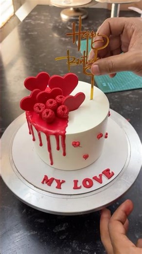 Heart Theme Cake Tutorial | Easy Romantic Birthday Cake Idea #Shorts