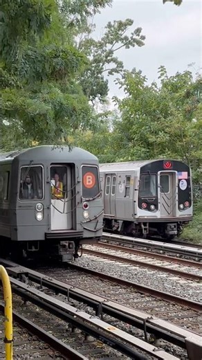 R160 (Q) Train Action @ Avenue H