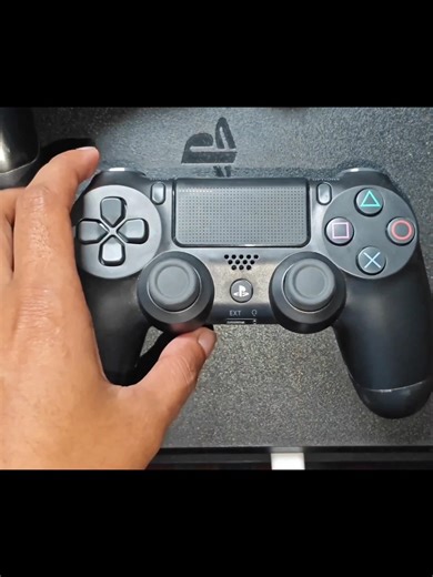 PS4 dual shock controller 🎮 VS duplicate controller 🤯#ps4 #playstation