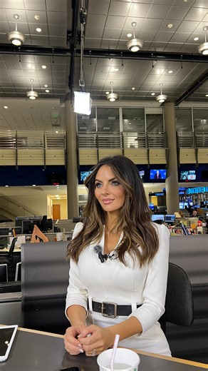 Brianna Ruffalo on Instagram: "Very quick look into a typical work day when not filling in on the earlier shift! 💃🏻 Quick tease during the 6AM (and Wednesdays my stories air during that hour)… 7-8:30AM streaming, 11AM-12PM newscast Monday-Friday! ☀️☕️ see ya on @abc7la ☺️ #meteorologist #dayinthelife #losangeles #SoCal 🎥: @emiiiko"