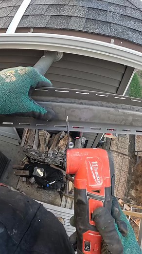 Norandex Cedar Knolls Graphite vinyl siding #construction #remodel #c | Roxie Finch