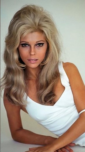 Nancy Sinatra & Frank Sinatra 1967 Something Stupid