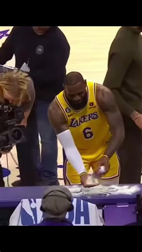 lebron powder throw lebron edit