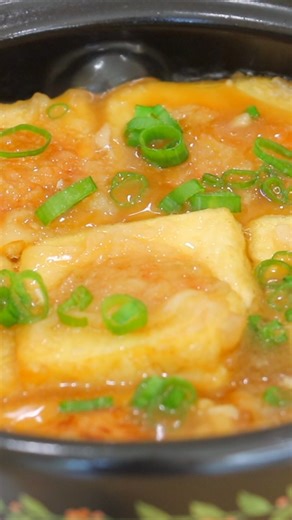 Irresistible Stuffed Tofu Recipe You’ll Love! 📝Full Video Printable Recipe: https://cicili.tv/stuffed-tofu-clay-pot-recipe/ Serves: 2 to 4 Prep time: 20 minutes Cook time: 15 minutes For the tofu: 1 package (1 pound) firm tofu 1/10 teaspoon salt 1/2 cup cornstarch 4 tablespoons avocado oil, or other high-smoking point oil For the filling: 1/4 pound ground pork 1 tablespoon soy sauce 1 tablespoon oyster sauce 1 teaspoon sesame oil 3 tablespoons water 2 tablespoons carrots, minced 1 tablespoon sc