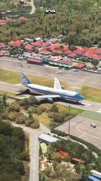 Presidential plane ramp at small airport - Flight Simulator #airplane #games #gameplay