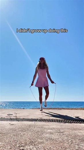 8.7K reactions · 123 shares | Free quick start guide on the link in my bio ☺️ #jumprope #skipping | Lauren Jumps | Facebook