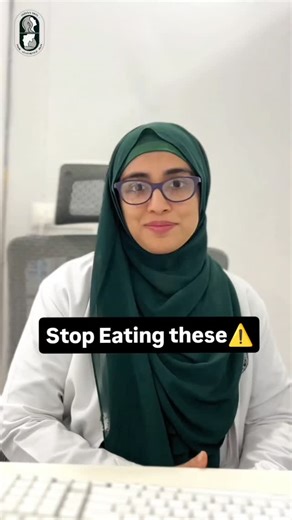 Indian Skin®️ on Instagram: "What you eat can either slow down ageing or accelerate it. Antioxidant-rich foods like green tea and flaxseeds help reduce fine lines, while salty nuts and processed meats can worsen skin damage. Your diet shows on your skin—so choose foods that support youthful, healthy skin. [anti aging foods, foods for youthful skin, skin aging prevention, diet for healthy skin, anti aging diet, nutrition for skin health, foods that cause skin aging, dermatologist approved skincar