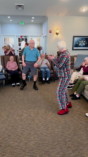 Eagle Ridge Alzheimer's Special Care Center Seniors dancing to classic country music #seniorliving #heartwarming #countrymusic #dancing #aww #sweet #nice #singer #performer #entertainer #music #musician | Andy Goin