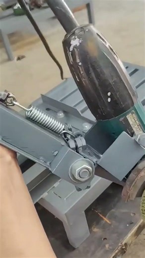 Joining square tubes of different sizes!#Work gloves #Ruler #Marker #Metalworking