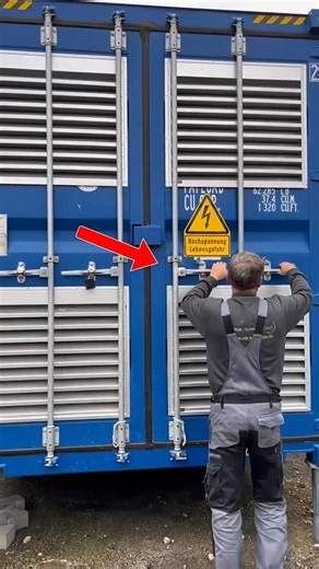 High-Cube-Container in Bremen!⚡ Kompakt, leistungsstark und perfekt für individuelle Energielösungen. Von Montage bis Anschluss – Wir sorgen für einen sicheren Betrieb.🩶 #energietechnik #energietechnikbeckergmbh #lustaufhandwerk #karlsruhe #karlsruhecity | EnergieTechnik Becker GmbH