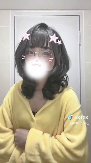 Explore Kitsunee's Pikachu Cosplay and Anime Content