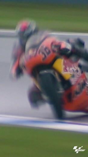 Getting through the week like...😅 Mika Kallio saved 3 crashes in one go!🤯 #motogp #motorcycle #racing #crash #save #fyp #foryoupage #ice #relatable