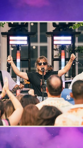 Kicking off Season 6 with a rooftop block party at 30 Rock! Tune in today for an incredible Kellyoke dance medley of some of your favorite Kelly songs! | The Kelly Clarkson Show
