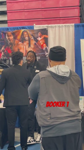 Booker T comes to the Big Event in NY! Can you dig it sucka! #joezapata
