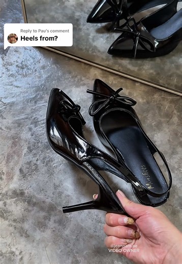 Trendy Pointed Stiletto Heels for Fashionable Women