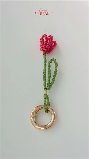 Make a cute spring keychain to attach to your bag