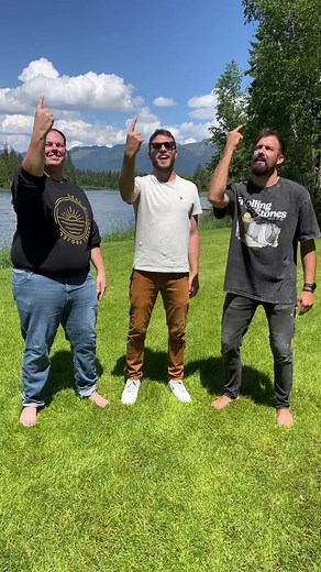 A few Deaf Dads worshipping together, interpreting the song in our own way 🙌🏼 #asl #signlanguage #deaf #deafdad #deafworship #worship #faith #God #love #worshipmusic #sign #silentworship