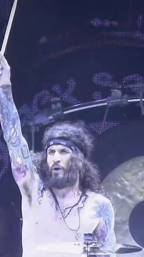 Black Sabbath - Iron Man Music Video