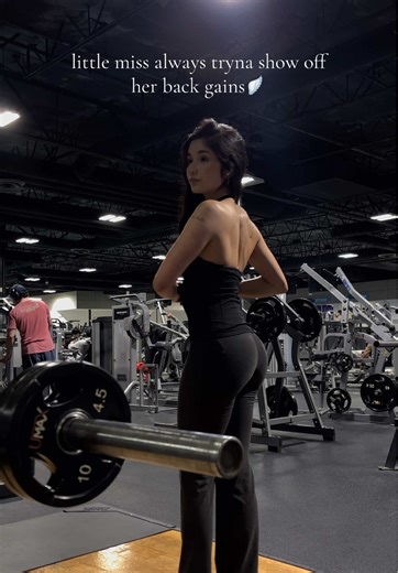 its been halter tops > sports bras for me lately #gym #gains #gymmotivation #relatable #gymgirl