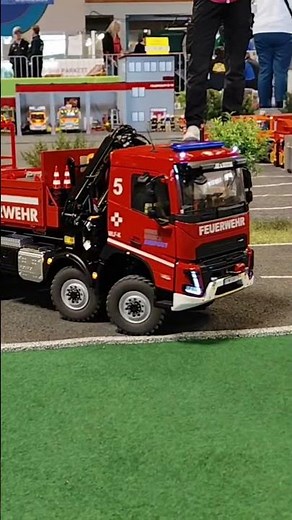 Volvo Feuerwehr RC Truck Tamiya - Lesu 1:14 @ 3. Modelltruck Süd 2026 Pharmpur Eisarena Königsbrunn