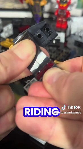 The Overlord from Set 70728: A Ninjago City Battle Review