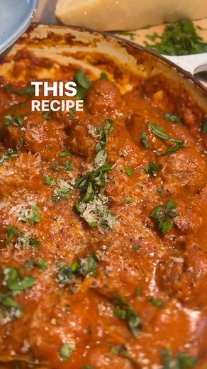 10K views · 7 comments | Shop book one, ‘Home Cooking’ at sarahbutlerathome.com ⭐️ Over 50 Easy-To-Make Family Recipes! ⭐️ Bestseller and 5 Star rated! ⭐️ Batch Cooking, Meal Planning & Freezing ‘How-To’ ⭐️ Lunches, Dinners, Bakes, Desserts #cookbookcorner #familyrecipe #feedthefamily #familyfood #easyfamilyfood #deliciousfamilyrecipes #sarahbutlerathomeofficial #myownbrandad | Sarah Butler At Home | Facebook