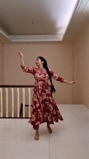 Macarena rhythm got me moving💃🎧#macarena #trending #moonwalk #arrahman #prabhudeva