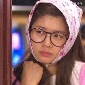 131K views · 832 reactions | Stalking my crush and I wasn't the only one...  Watch PLAYFUL KISS for free on AsianCrush: bit.ly/UpgradeACFB Or watch on the web now: bit.ly/2LDKAn3 Download our app for more Asian movies: bit.ly/DownloadNowACFB | AsianCrush | Facebook