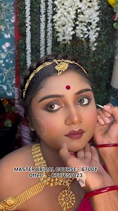 YEAR ENDING OFFER🎉 MASTER BRIDAL COURSE FEE - 6700₹ 😳 😳6700/- e grab krte parcho 14000/- er package ta 📞8777657023📞 for admission 🌼Basic to Advance puro tai haat e dhore sekhano hbe😍Ki vabe waterproof makeup krbe🤔HD makeup ki🤔Ultra HD ki🤔Non HD Ki🤔basic to advance eyemakeup krbo ki kre 🤔 trending eyemakeup ki🤔 client er skin ki vabe analysis krbo 🤔contour ki sob face e same kora jay naki er alada structure ache 🤔 kmn eye te kmn eyemakeup krbo🤔 blusher highlighter exact face er km