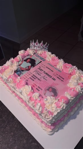 Tampa, Florida Baker📍🧁💕 | Driver License Cake Sweet 16 😍💕 #license #sweet16 #birthdaycake | Instagram