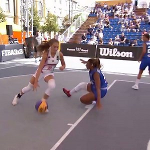1M views · 9.9K reactions | 16-year-old U18 Europe Cup MVP Tóth Ørsølya is just saucing everyone  (via FIBA3x3) | Bleacher Report | Facebook