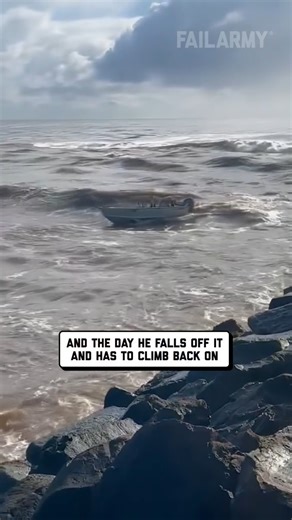 240K views · 458 reactions | Boat Fail! | FailArmy | Facebook