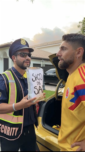Lo descubrimos, se acabó la sal 🤣🤣🤣 | Rocky Statue