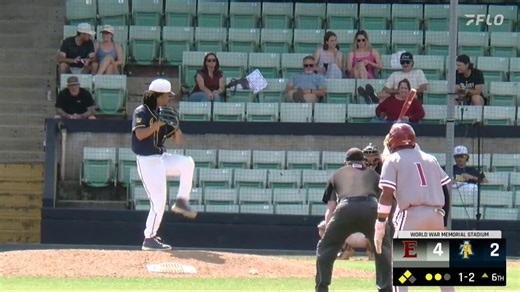 BD with a BIG knock!!Brian drives in two and the lead is four!#PhoenixRising | #GoldStandard