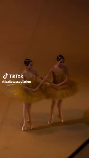 Fujii and Petrova Shine at Bolshoi Ballet